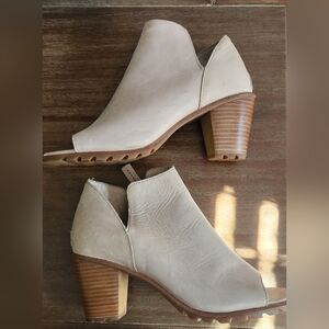 Sorel Nadia Sandy Tan Leather Bootie 8½